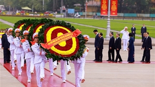 81 năm Quốc khánh: Lãnh đạo Đảng, Nhà nước, MTTQ Việt Nam vào Lăng viếng Chủ tịch Hồ Chí Minh