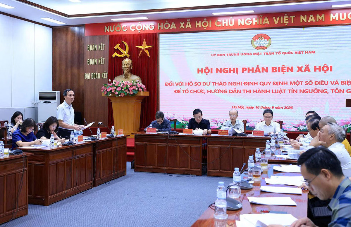 Quang cảnh hội nghị phản biện. Ảnh: PV